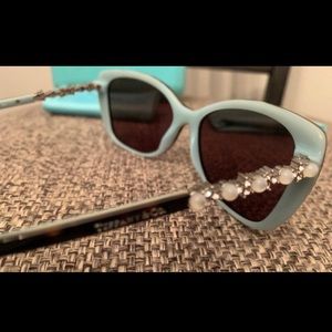 Tiffany sun glasses